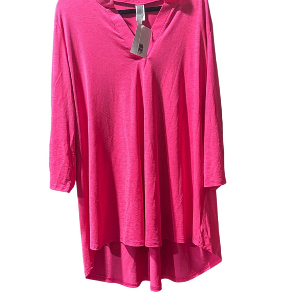 Honeyme Tops - NWT Honey Me Women's Pink V-Neck Blouse